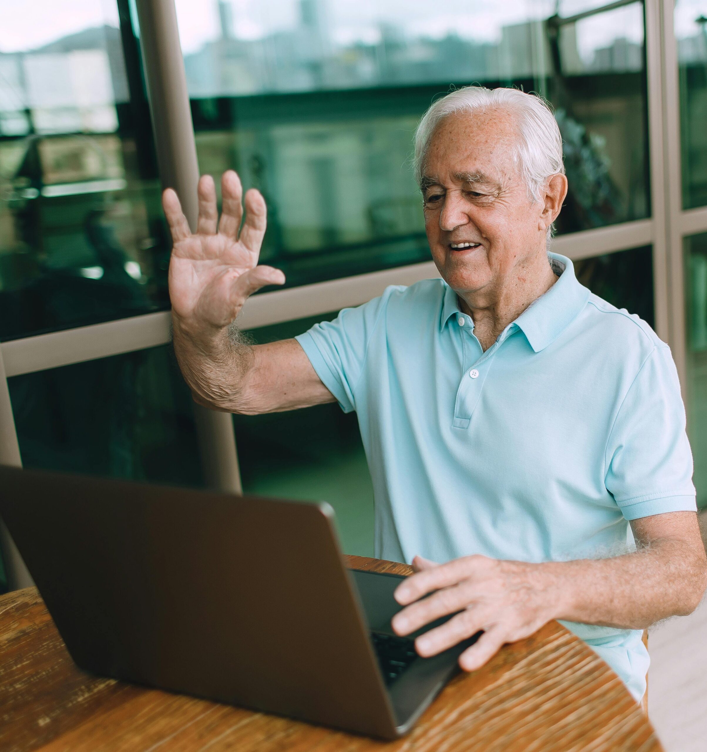 senior on computer